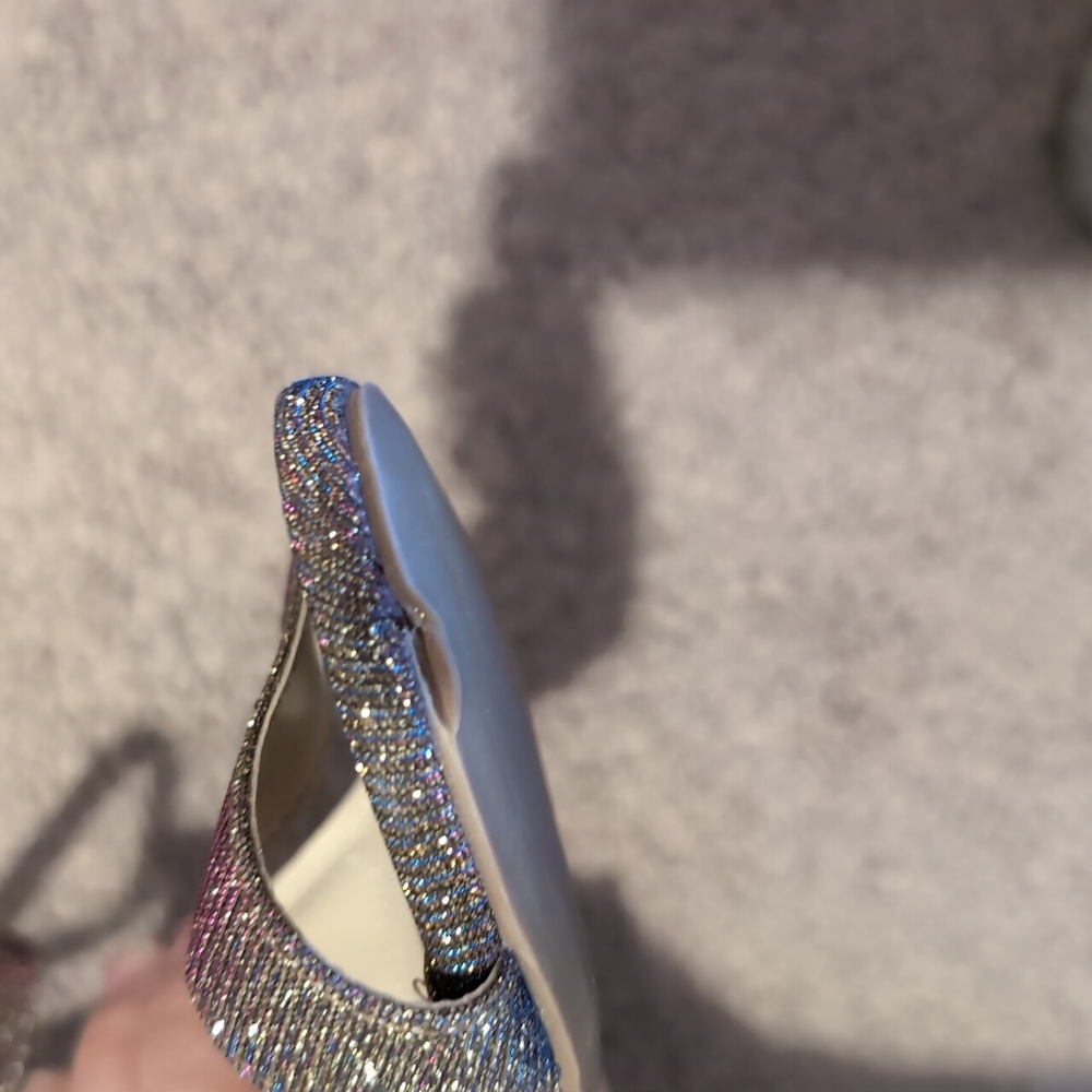 Lulu's high heel - Picture 4 of 4